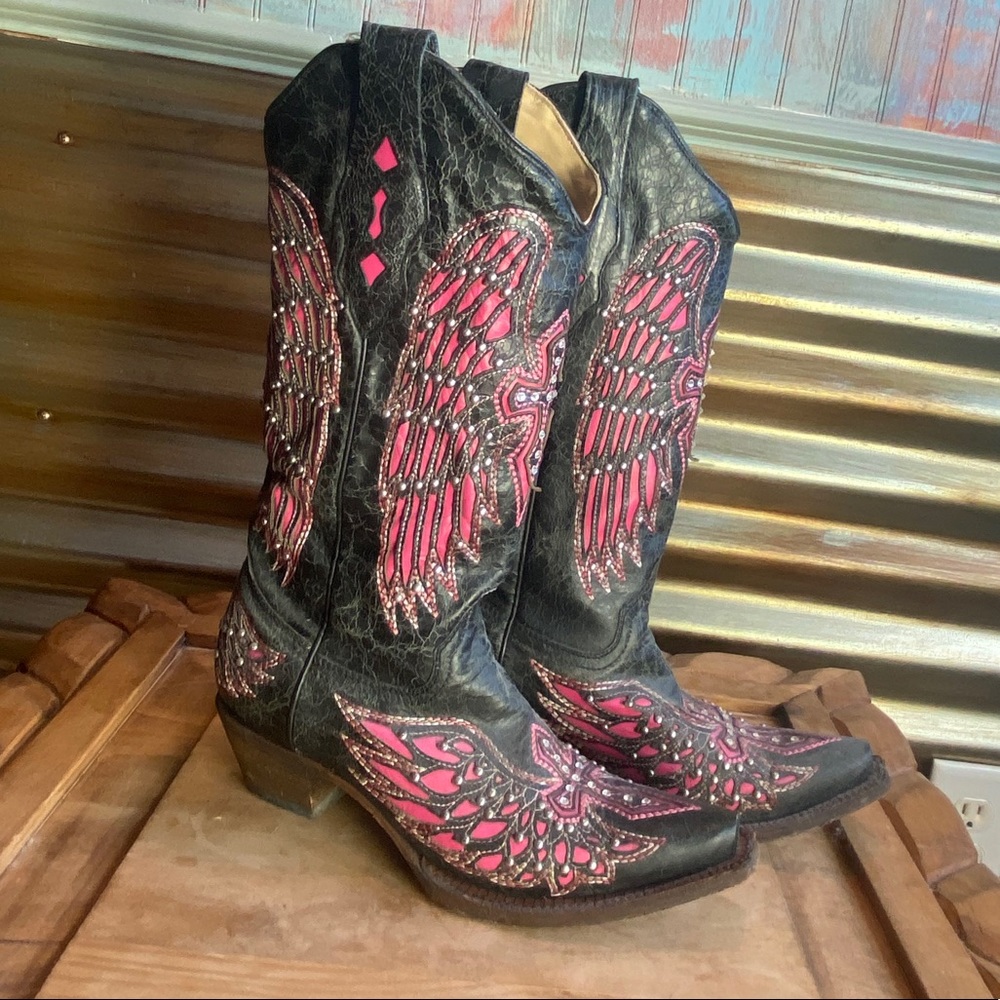 Corral Black and Pink Wing and Cross